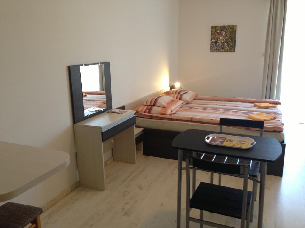 Lovagvar Apartments Gyula Eksteriør billede