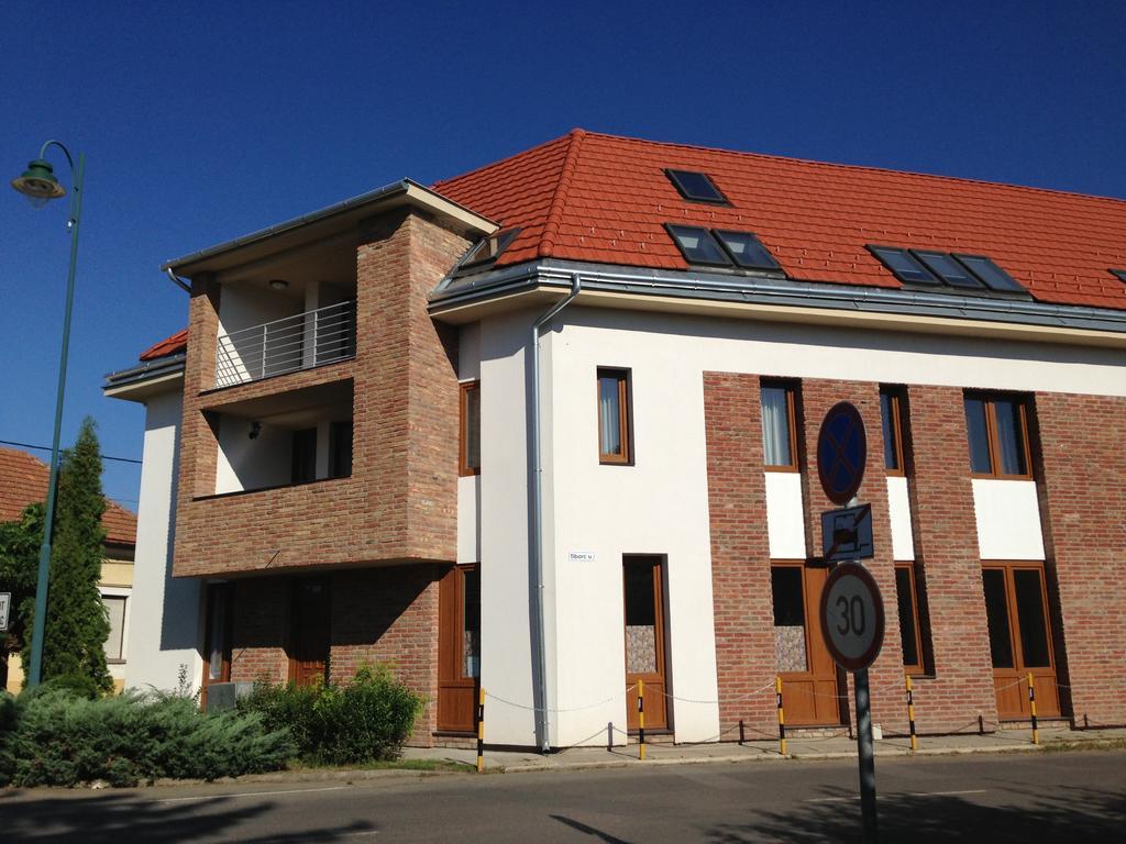 Lovagvar Apartments Gyula Eksteriør billede