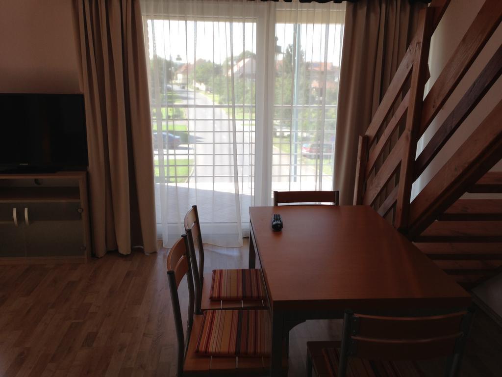 Lovagvar Apartments Gyula Værelse billede
